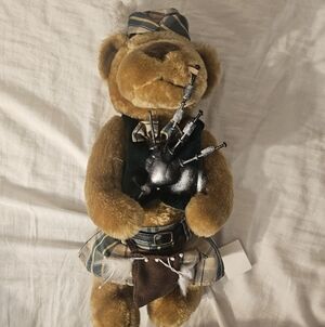 Tender Hearted Collectibles Plush Bear Irish‎ Bagpipes Windup Musical